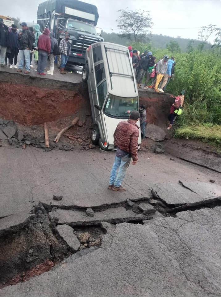 colapsa puente tocumbo cotija 4